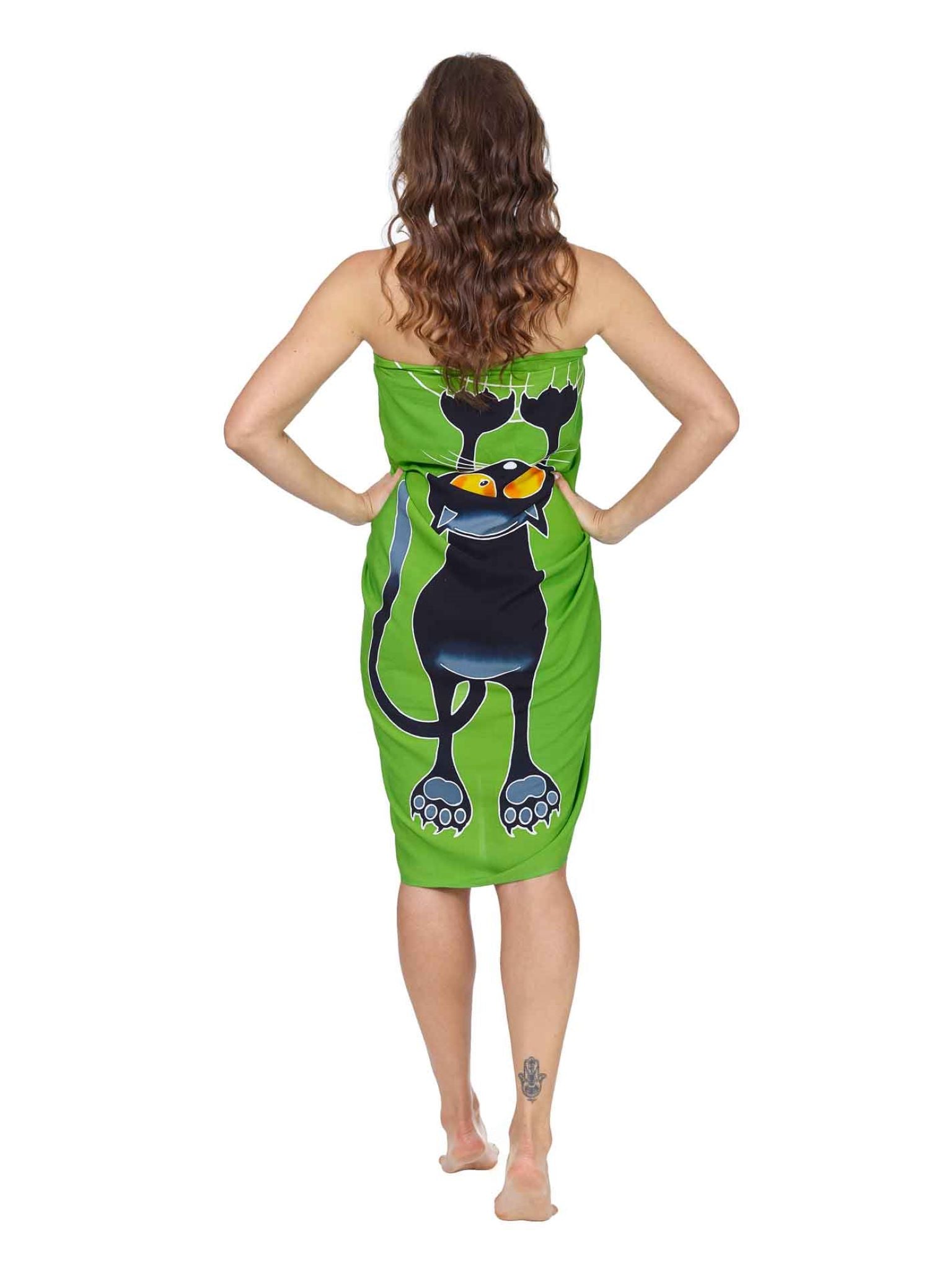 Sarong und Pareo mit Muster - Kratzekatze grün