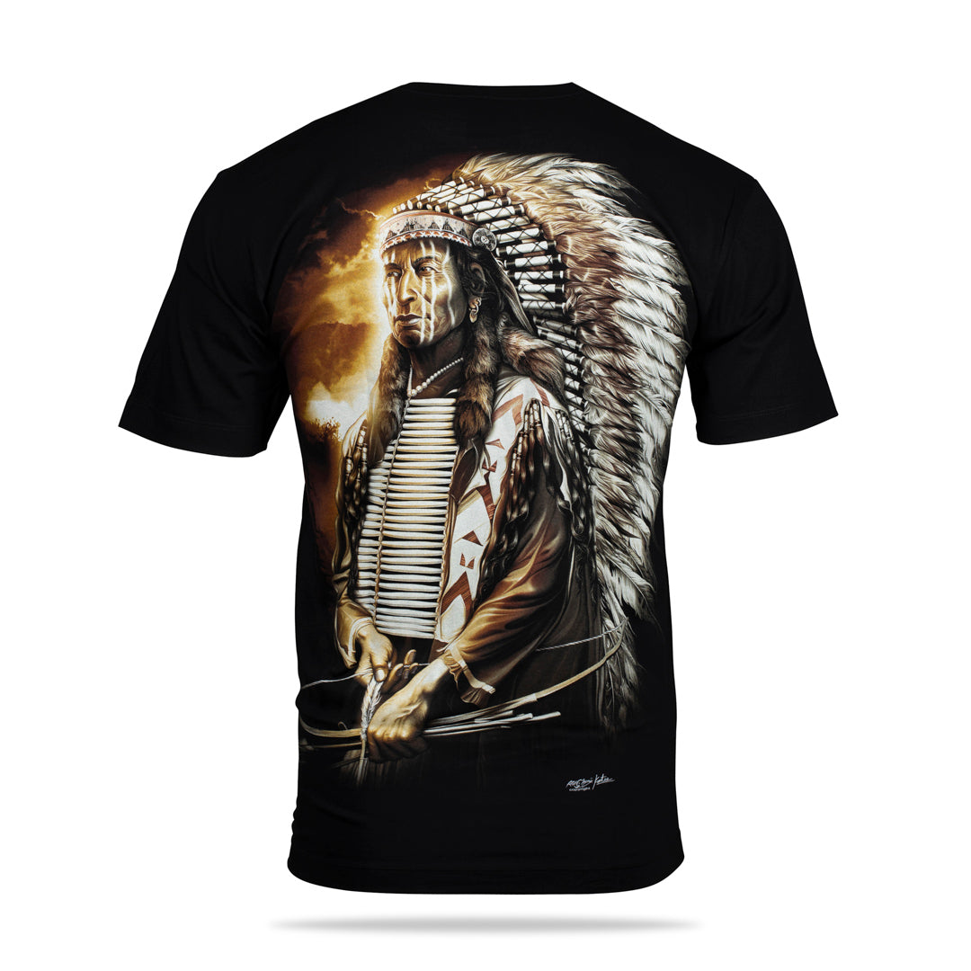 Schwarzes T-Shirt mit Indianer-Native American Krieger mit Pfeil und Bogen, Rückseite