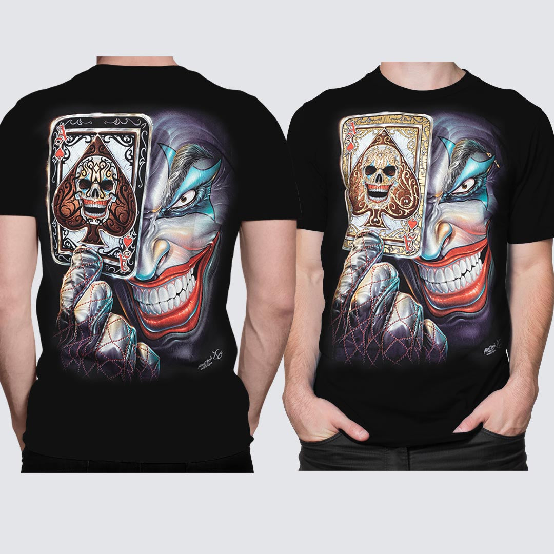 Schwarzes T-Shirt mit Pokerface-Print, Vorder- und Rückseite