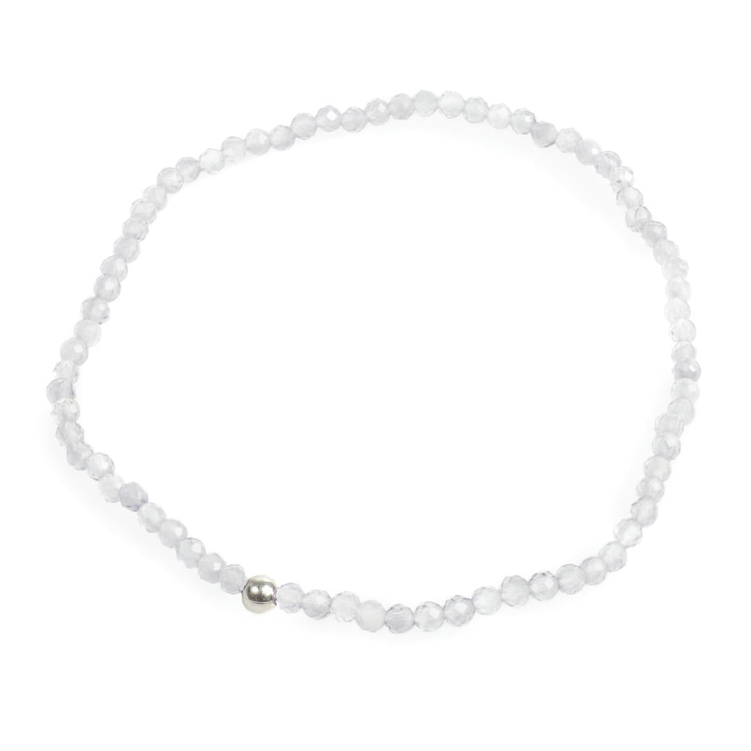 Rosenquarz Mini-Perlenarmband facettiert mit Silberperle. Produktbild.