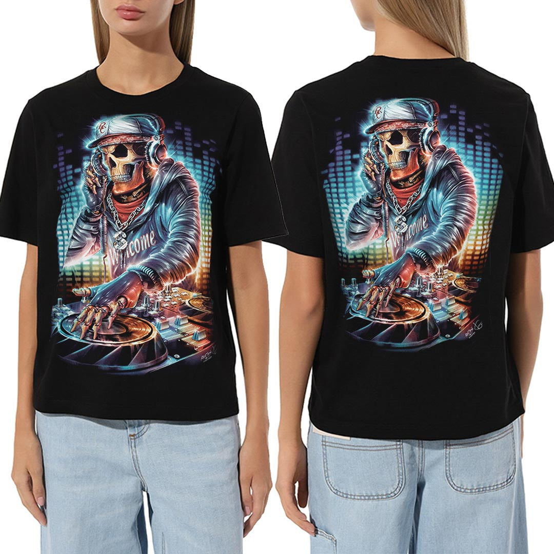 Schwarzes T-Shirt mit DJ Skull & Bone-Print, Vorder- und Rückseite 